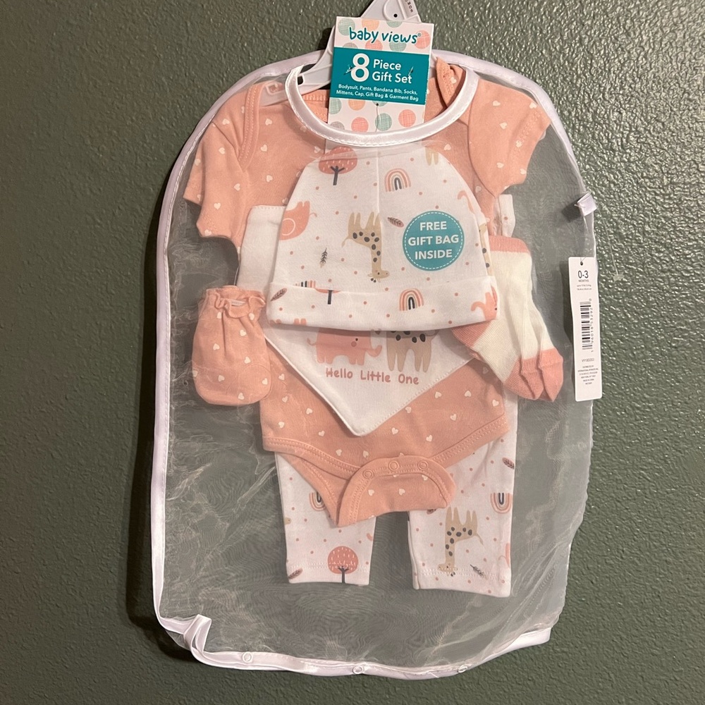 NWT 8 Piece Baby Gift Set